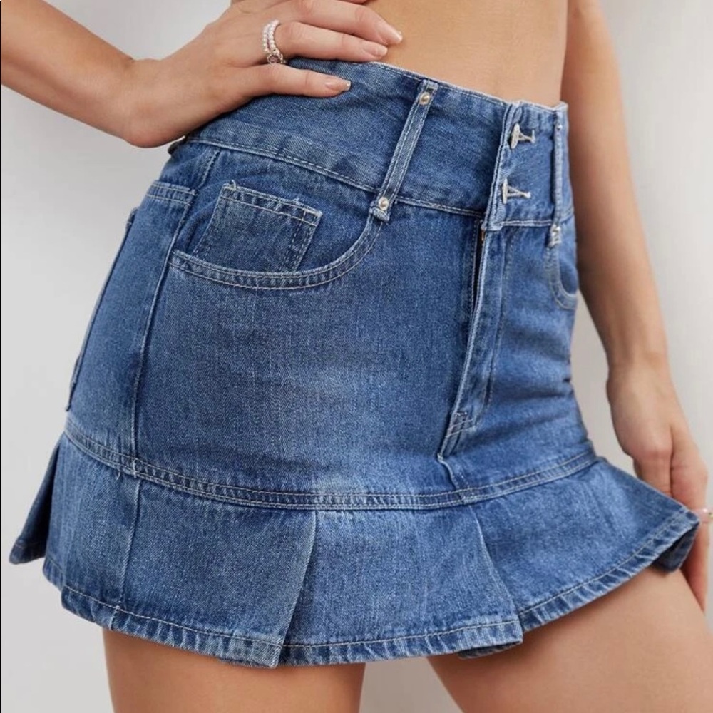 Ruffled layered skirt